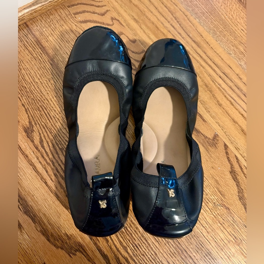 Yosi Samra Black Leather Ballet Flats with Patent Trim